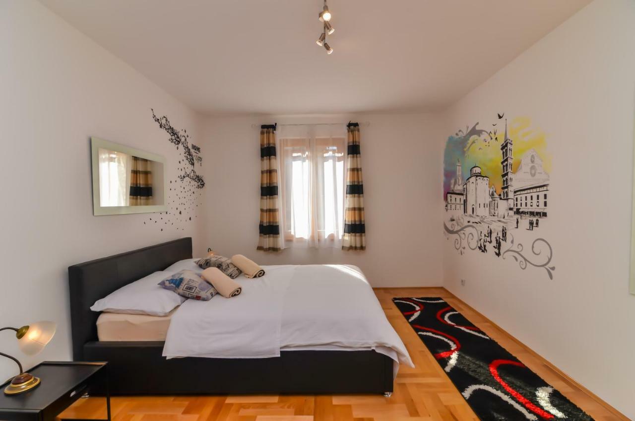 Centroom Zára Kültér fotó